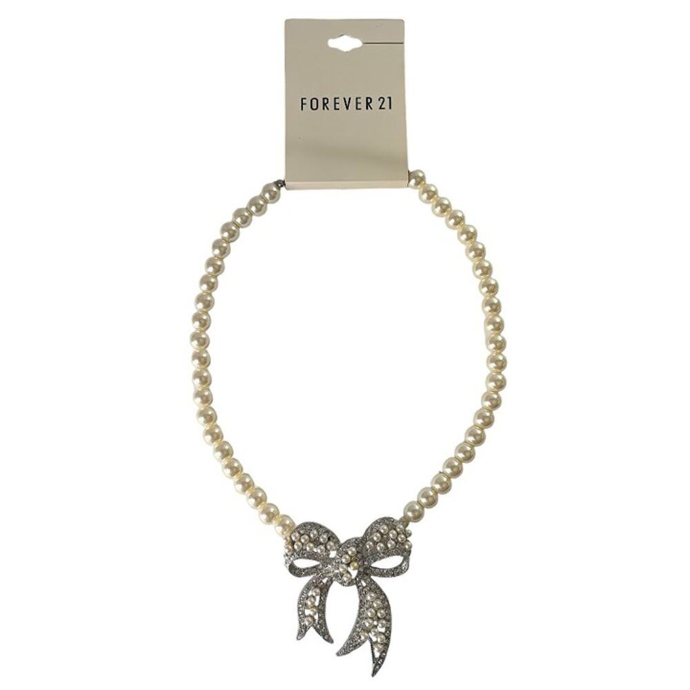 Forever 21 Costume Pearl Rhinestone Silver Tone Bow Pendant Glam Choker Necklace